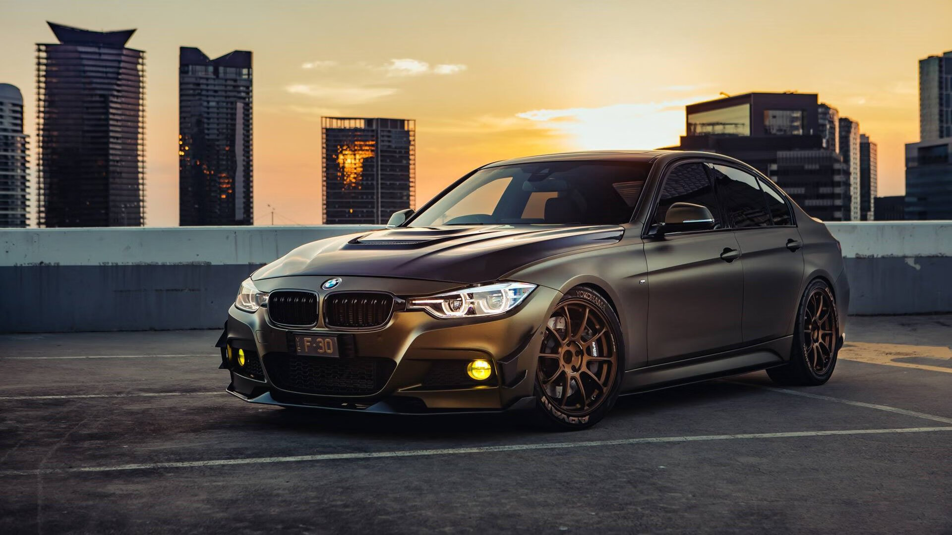 “足球场馆智能化改造助力赛事精彩纷呈”，创意足球场馆